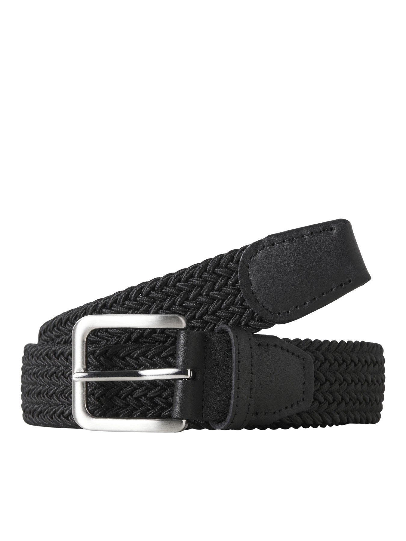 Svart trendigt flätat skärp med stretch från Jack & Jones junior. Bälte till pojke, barn skärp och ungdoms skärp till kille.
JACSPRING WOVEN BELT JNR
12178843