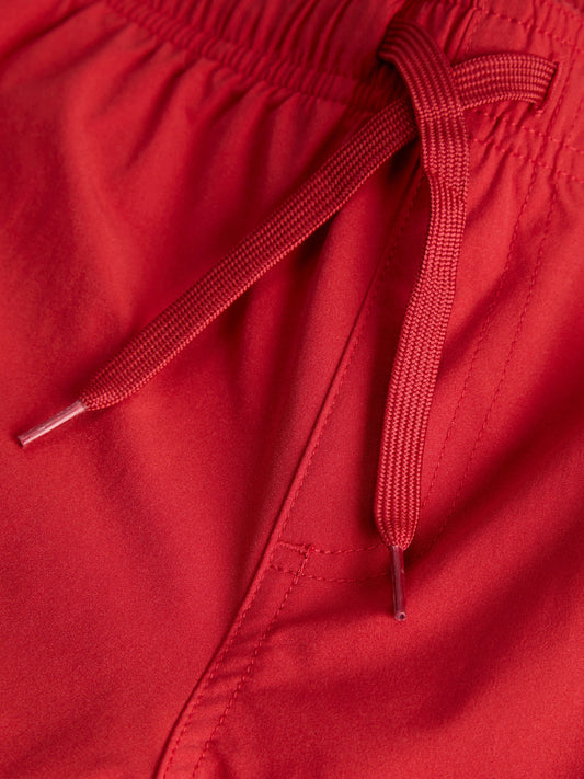 Röda badshorts till kille från Jack and Jones. Snygga röda enfärgade stilrena bad shorts till ungdom kille.
JPSTMAUI NORREBRO SWIM SHORTS JNR
12291868