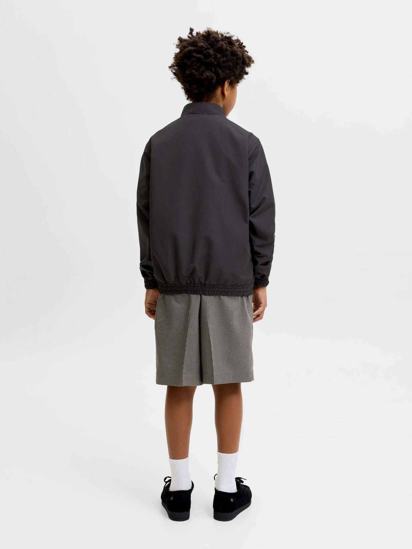 Svart klassisk bomber jacka till ungdom kille från Jack and Jones. Vår, sommar och höst jacka till pojke. Svart jacka till pojke, bomber jacka från Jack & Jones.
JORCASSIS RUSH BOMBER JACKET JNR
12296074