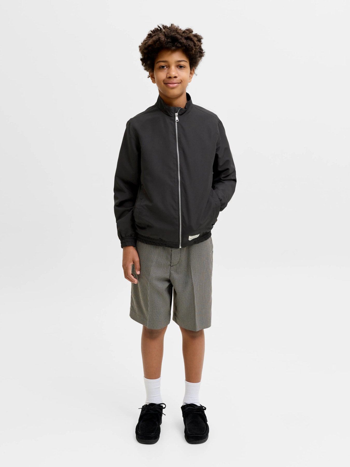 Svart klassisk bomber jacka till ungdom kille från Jack and Jones. Vår, sommar och höst jacka till pojke. Svart jacka till pojke, bomber jacka från Jack & Jones.
JORCASSIS RUSH BOMBER JACKET JNR
12296074