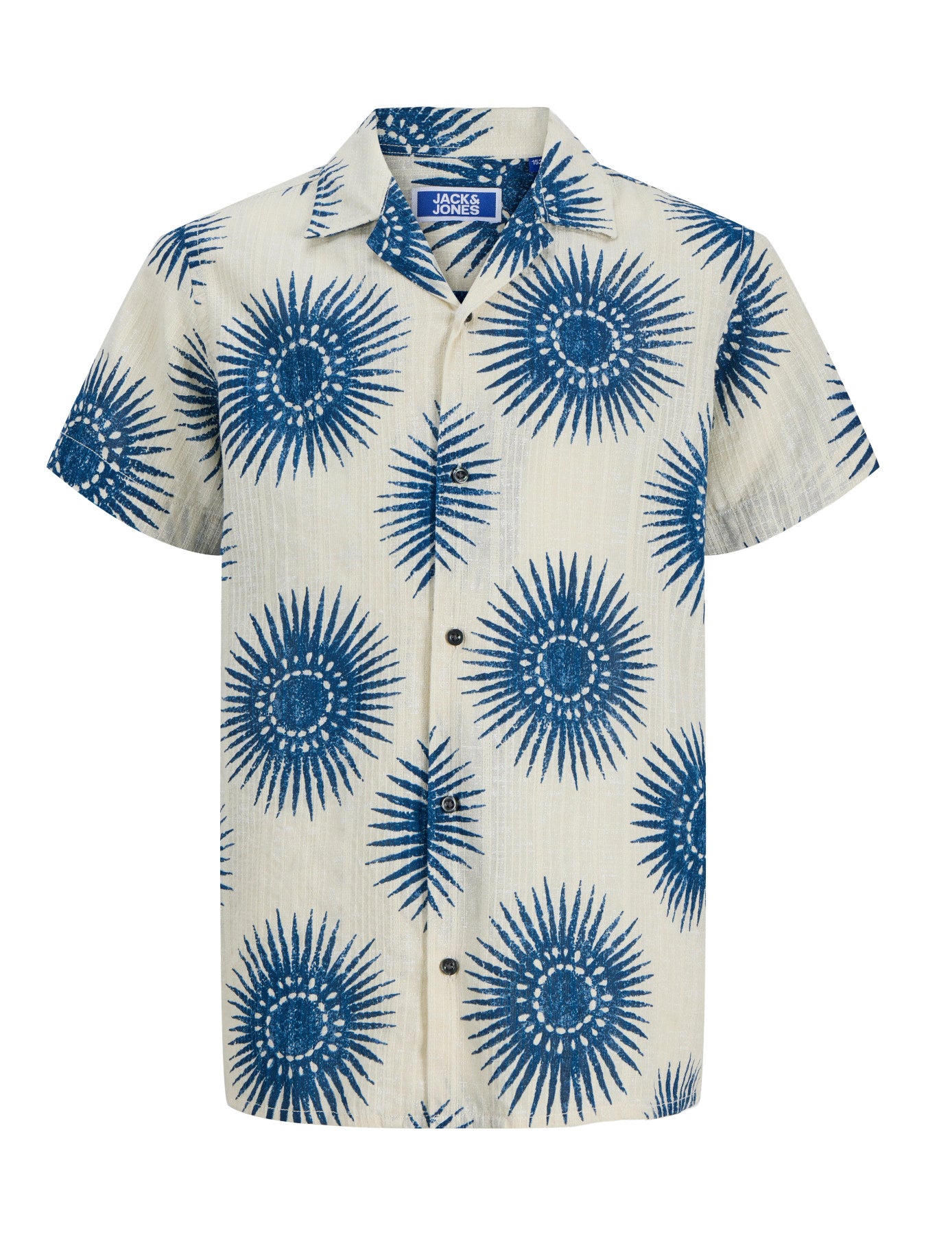 Kortärmad blå och vit mönstrad skjorta till ungdom kille. Sommar sjorta med kort ärm till pojke från Jack and Jones Junior.
PRBLUBILBAO S/S RESORT SHIRT JNR
12296330