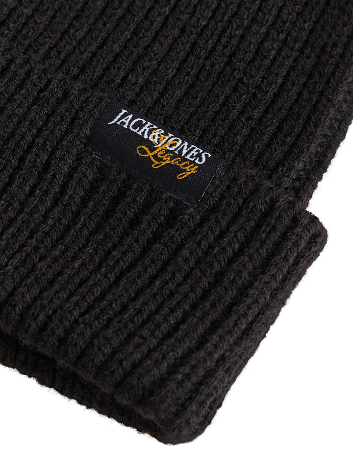 Jade svart ribbstickad mössa från Jack & Jones Junior med uppvikt kant och logotyp