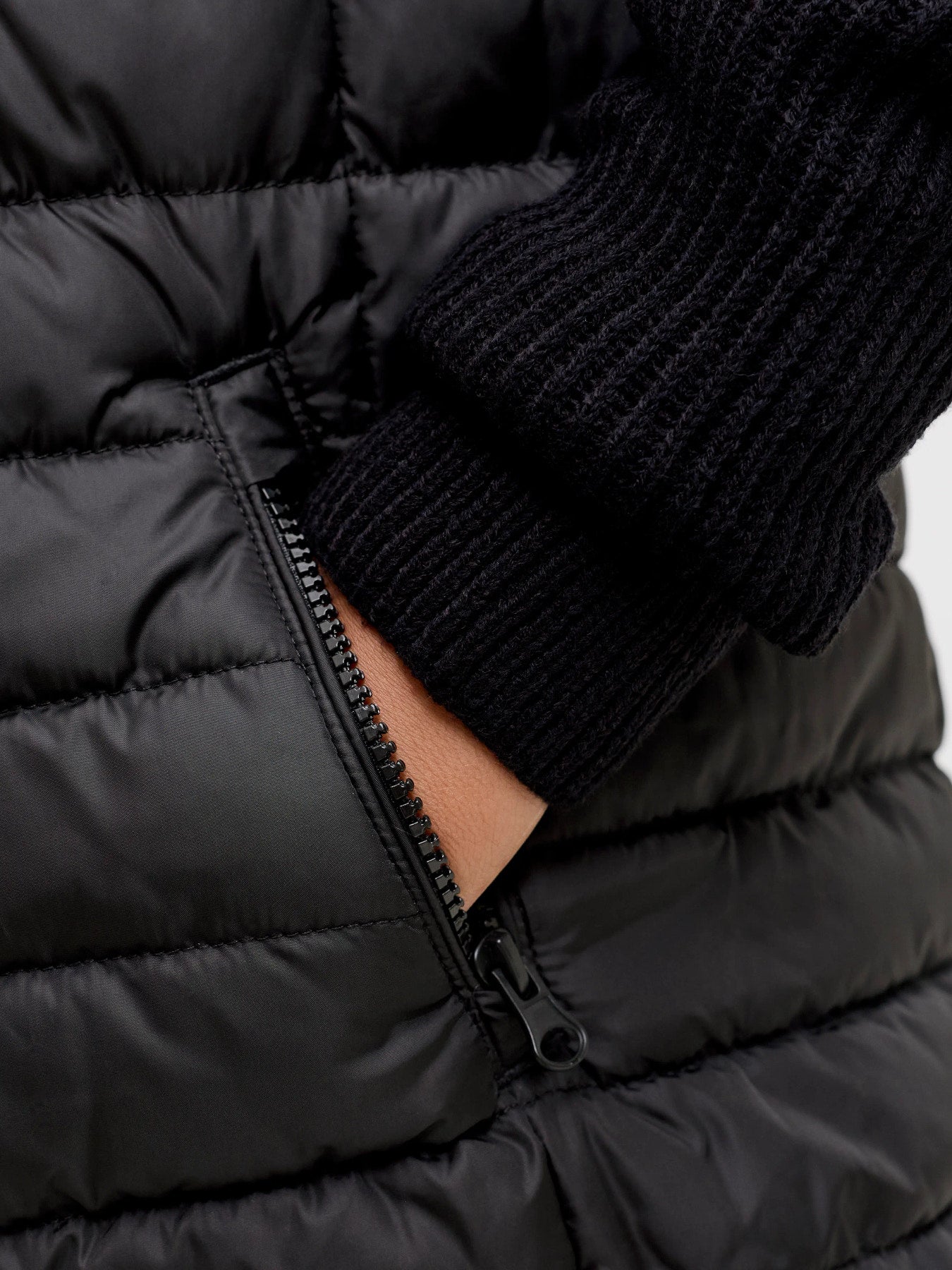 Jack & Jones Junior Elvis svart lättvadderad väst pojke ungdom – 12299452