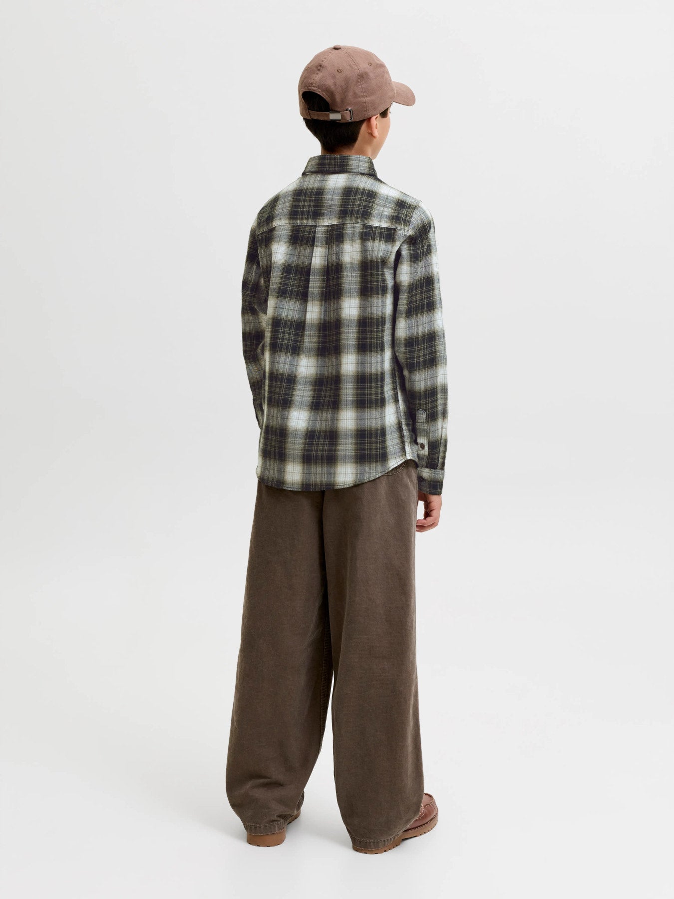 Jack & Jones Junior James grönrutig flanellskjorta för pojke i färgen Rosin.