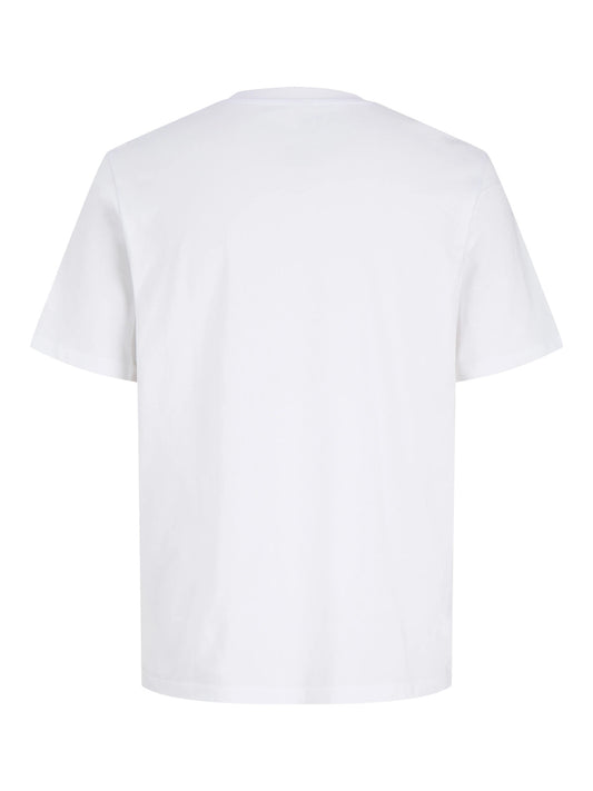 Vit kortärmad t-shirt till pojke från Jack & Jones. Ungdomskläder till kille, vit tshirt med logga på bröstet.
JPRBLAOSCAR SS TEE FST JNR
12302724
