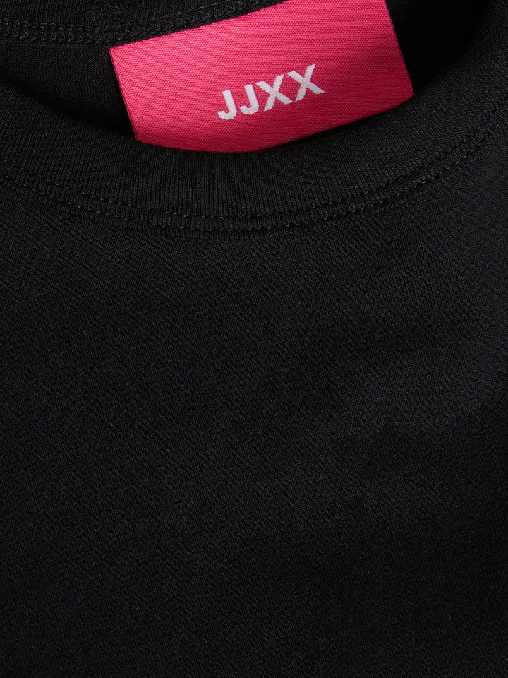 JJXX svart stretch t-shirt för ungdoms tjej i ekologisk bomull med rund hals och mjuk jerseykvalitet