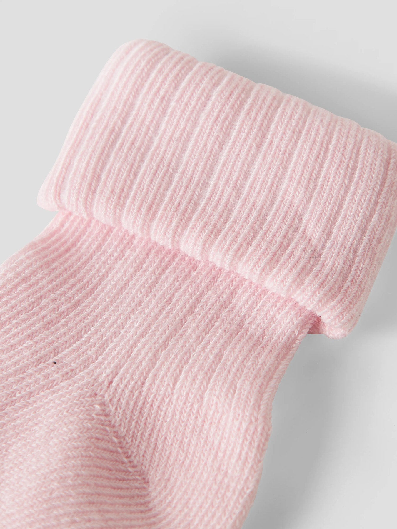 Ljus rosa baby strumpor till flicka. Bebis strumpor till nyfödd baby flicka från Name it.
NBFNOBBA SOCK
13207439