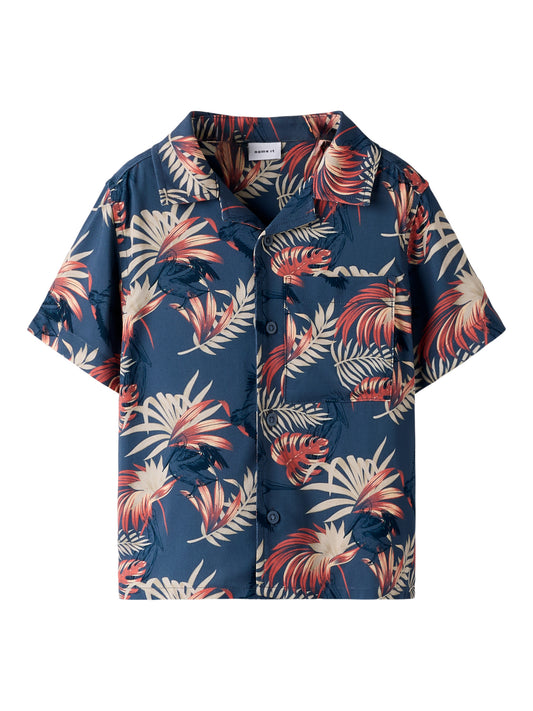 Blå och röd hawaii mönstrad kortärmad skjorta till pojke. Sommar hawaiiskjorta från Name it.
NMMFERANE SS SHIRT BOX
13214167