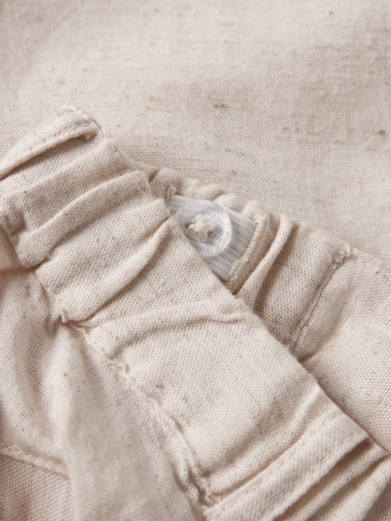 Ljus beige linneshorts till pojke. Sköna sommar shorts i lin till pojke från Name it.
NMMFAHER SHORTS
13214173