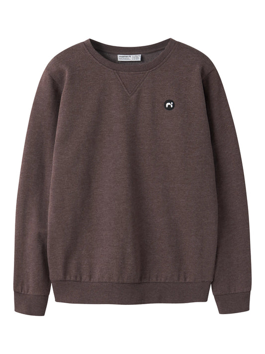 Brun långärmad sweatshirt tröja med rund o-neck till pojke. Barnkläder sweat tröja till ungdom kille.
NKMVIMO LS SWEAT BRU NOOS
13220321