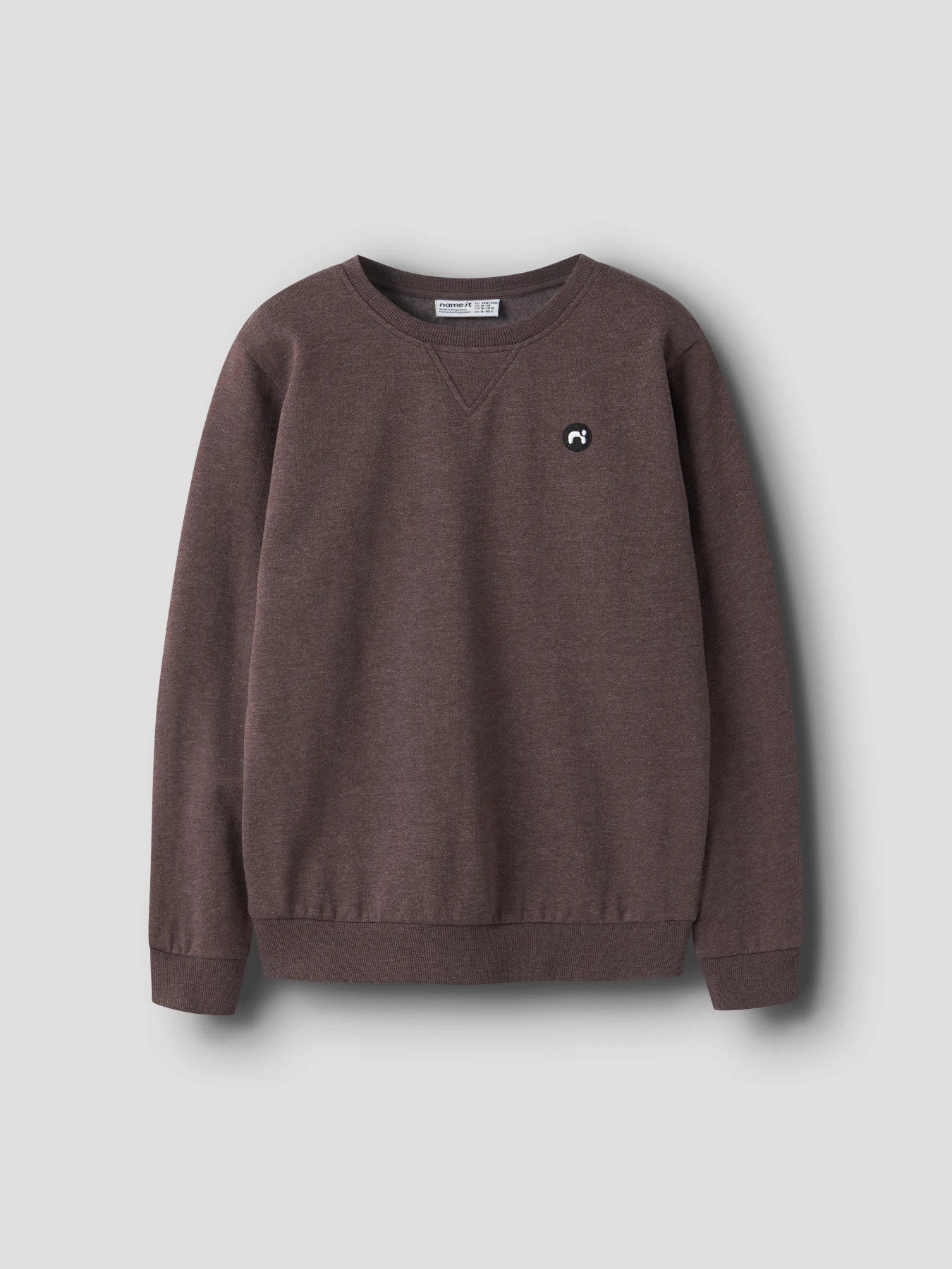 Brun långärmad sweatshirt tröja med rund o-neck till pojke. Barnkläder sweat tröja till ungdom kille.
NKMVIMO LS SWEAT BRU NOOS
13220321