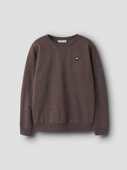 Brun långärmad sweatshirt tröja med rund o-neck till pojke. Barnkläder sweat tröja till ungdom kille.
NKMVIMO LS SWEAT BRU NOOS
13220321