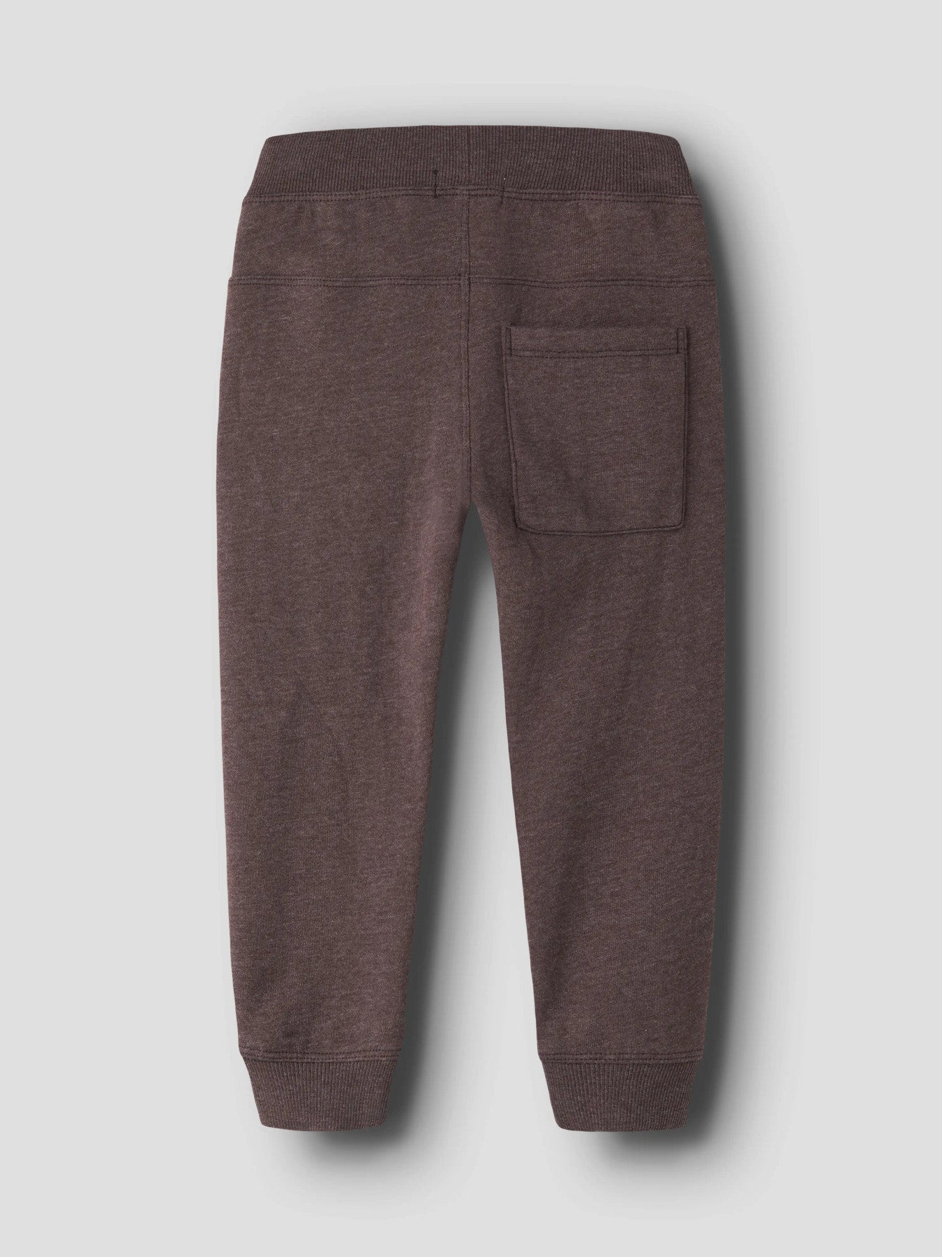 Bruna mys byxa till pojke. Joggers till liten kille från Name it.
NMMVIMO SWE PANT BRU NOOS
13220380