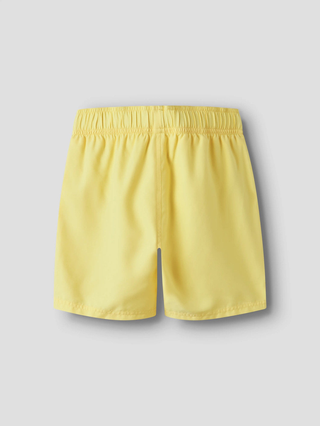 Enfärgade gula badshorts till pojke. Snygga bad shorts, badkläder till barn och ungdom kille från Name it.
NKMZABA SWIM SHORTS BOX
13226651