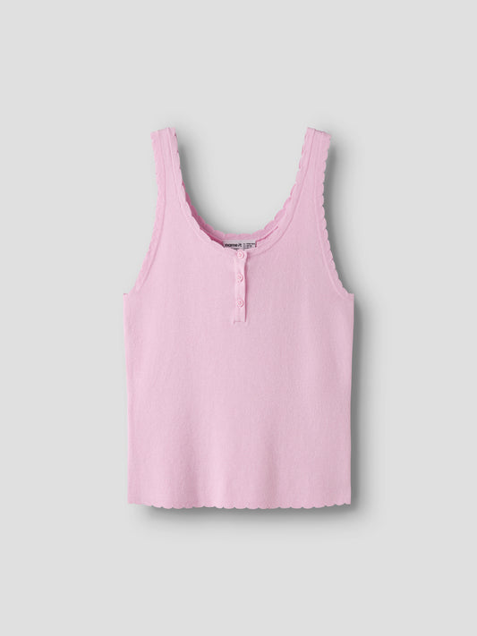 Rosa stickat linne till tjej. Ekovero linne till flicka, rosa färg. Fina detaljer och vackert, trendigt linne från Name it.
NKFFILISA KNIT STRAP TOP
13227354