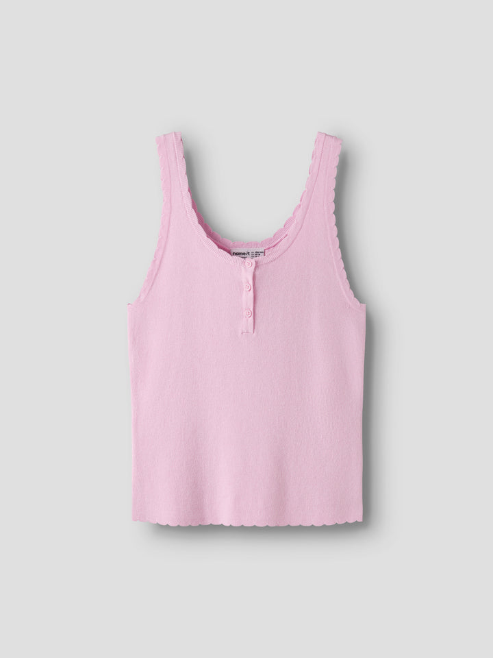 Rosa stickat linne till tjej. Ekovero linne till flicka, rosa färg. Fina detaljer och vackert, trendigt linne från Name it.
NKFFILISA KNIT STRAP TOP
13227354