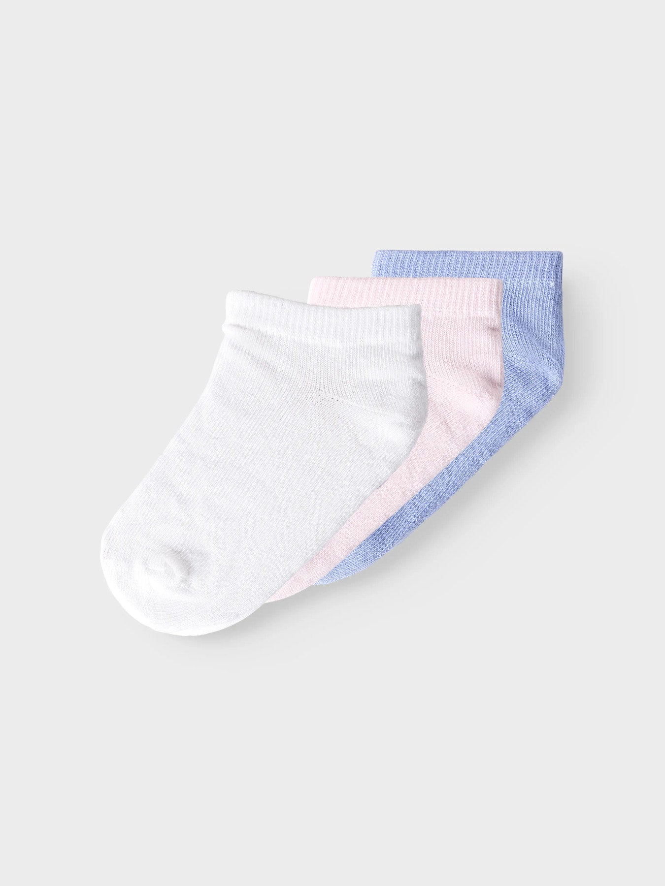 3-pack kort strumpor till flicka. Korta barn strumpor rosa, vita och blå till flicka från Name it.
NMFVILMA 3P FOOTIE
13228167