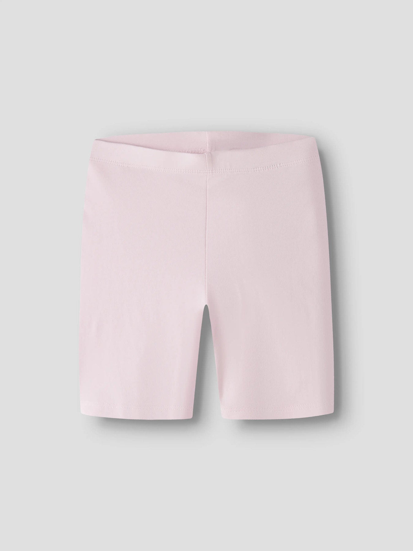 Ljus rosa cykelbyxor, korta biker leggings shorts till flicka från Name ti.
NKFVIVIAN SHORT LEGGING NOOS
13228199