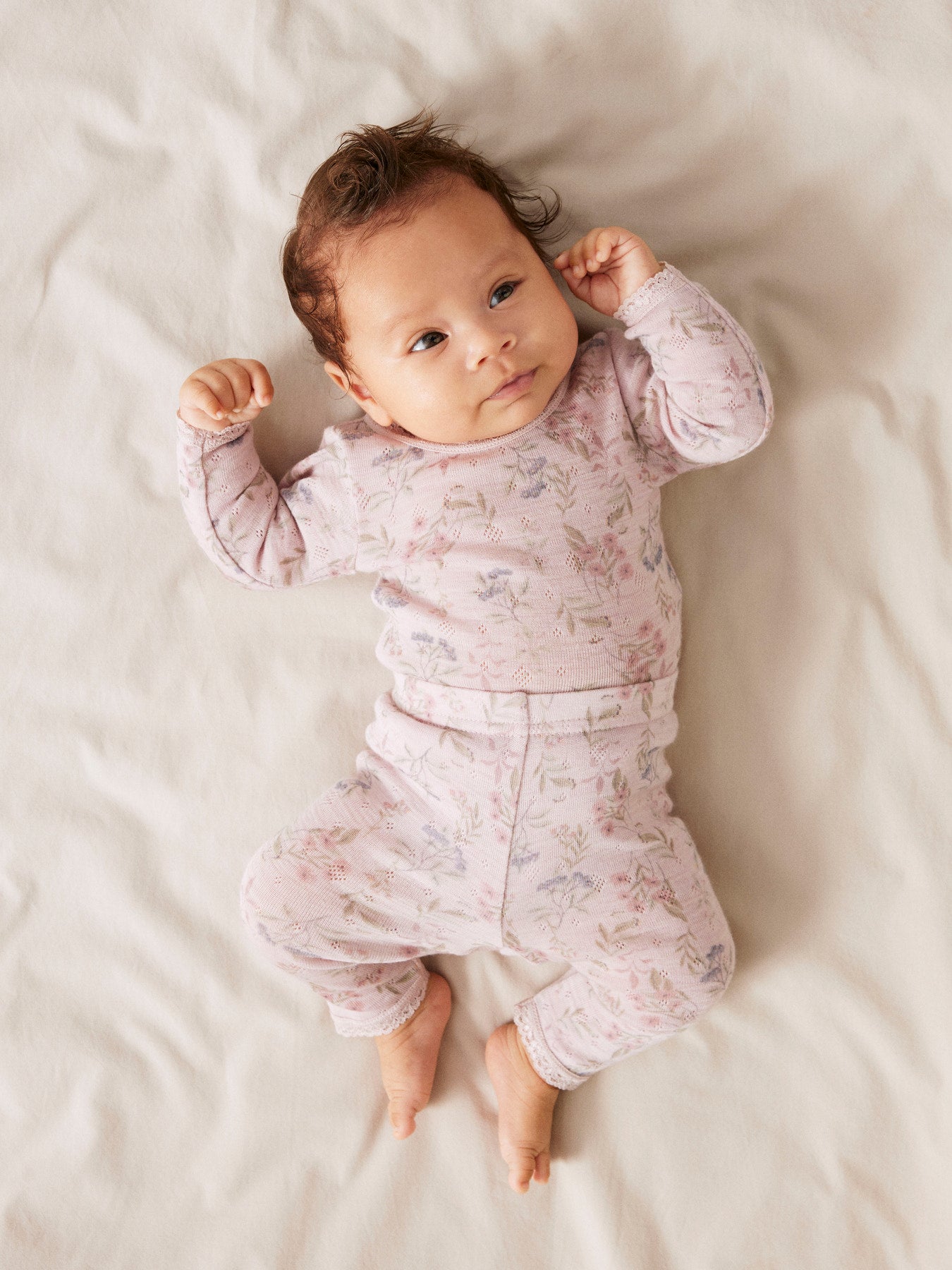 Name It Wang Merinoull Leggings Violet Ice med blommönster för baby flicka