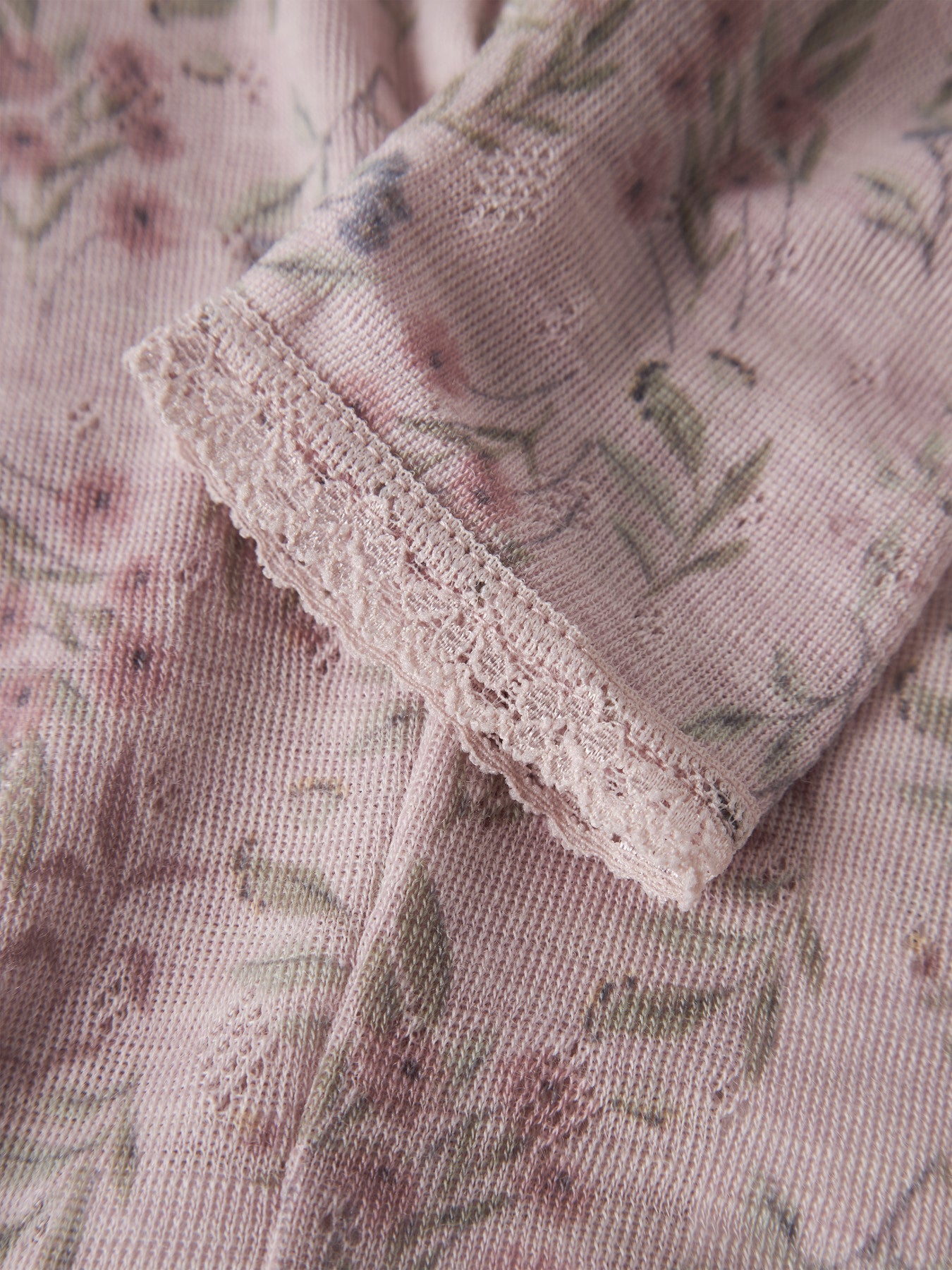 Name It Wang Merinoull Leggings Violet Ice med blommönster för baby flicka
