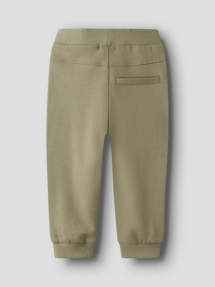 Name It Voltano grön mjukisbyxa mini pojke med mudd och dragsko
