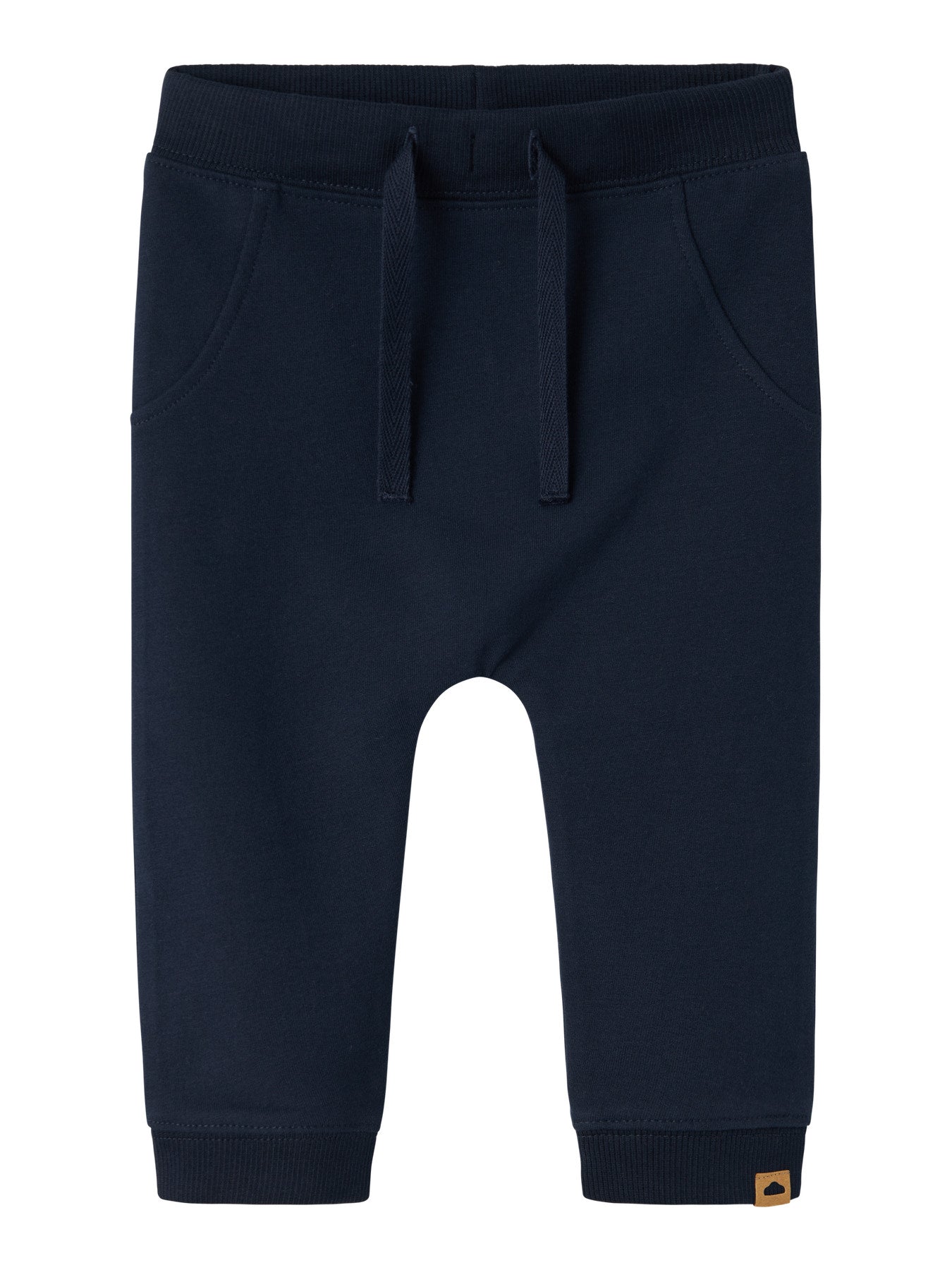 Blå unisex sweat byxa till baby flicka och bebis pojke. Unisex byxa till nyfödd i ekologisk bomull från Name it.
NBNTAKKI SWEAT PANT NOOS
13235556