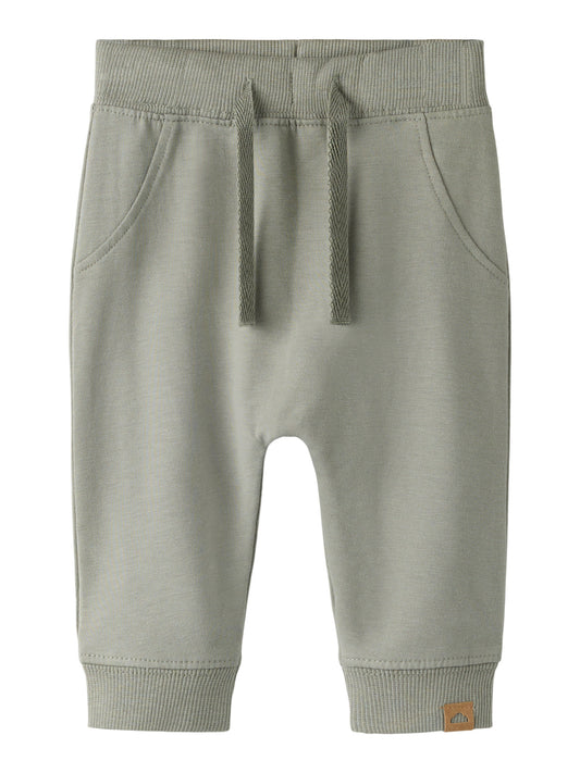 Grön unisex sweat byxa till baby flicka och bebis pojke. Unisex byxa till nyfödd i ekologisk bomull från Name it.
NBNTAKKI SWEAT PANT NOOS
13235556
