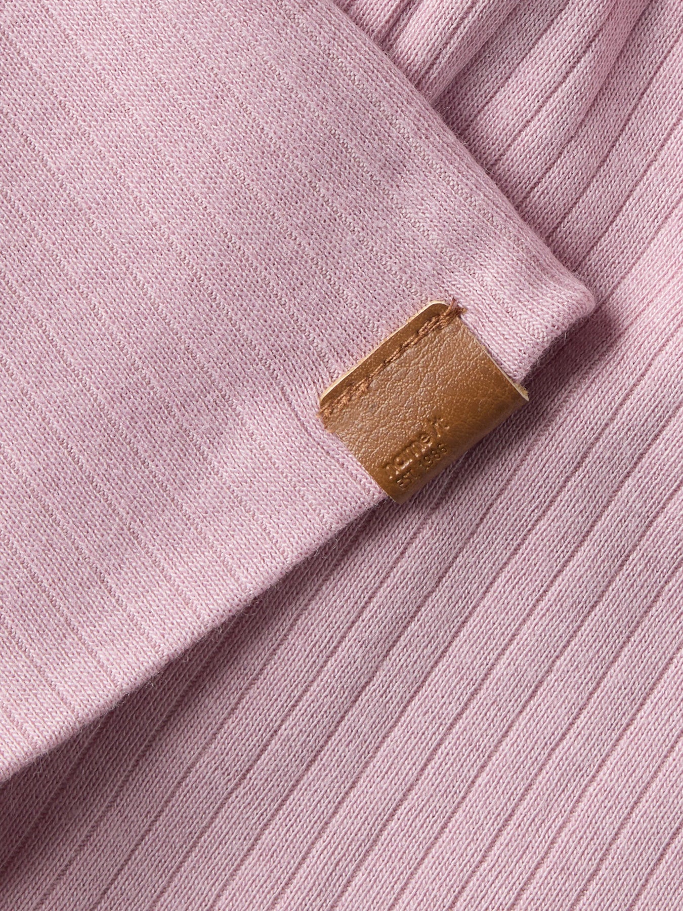 Ribbad ljus rosa tunn vår mössa till flicka. Mjuk skön mössa i ekologisk bomull från Name it.
NMNMEX BEANIE
13238330