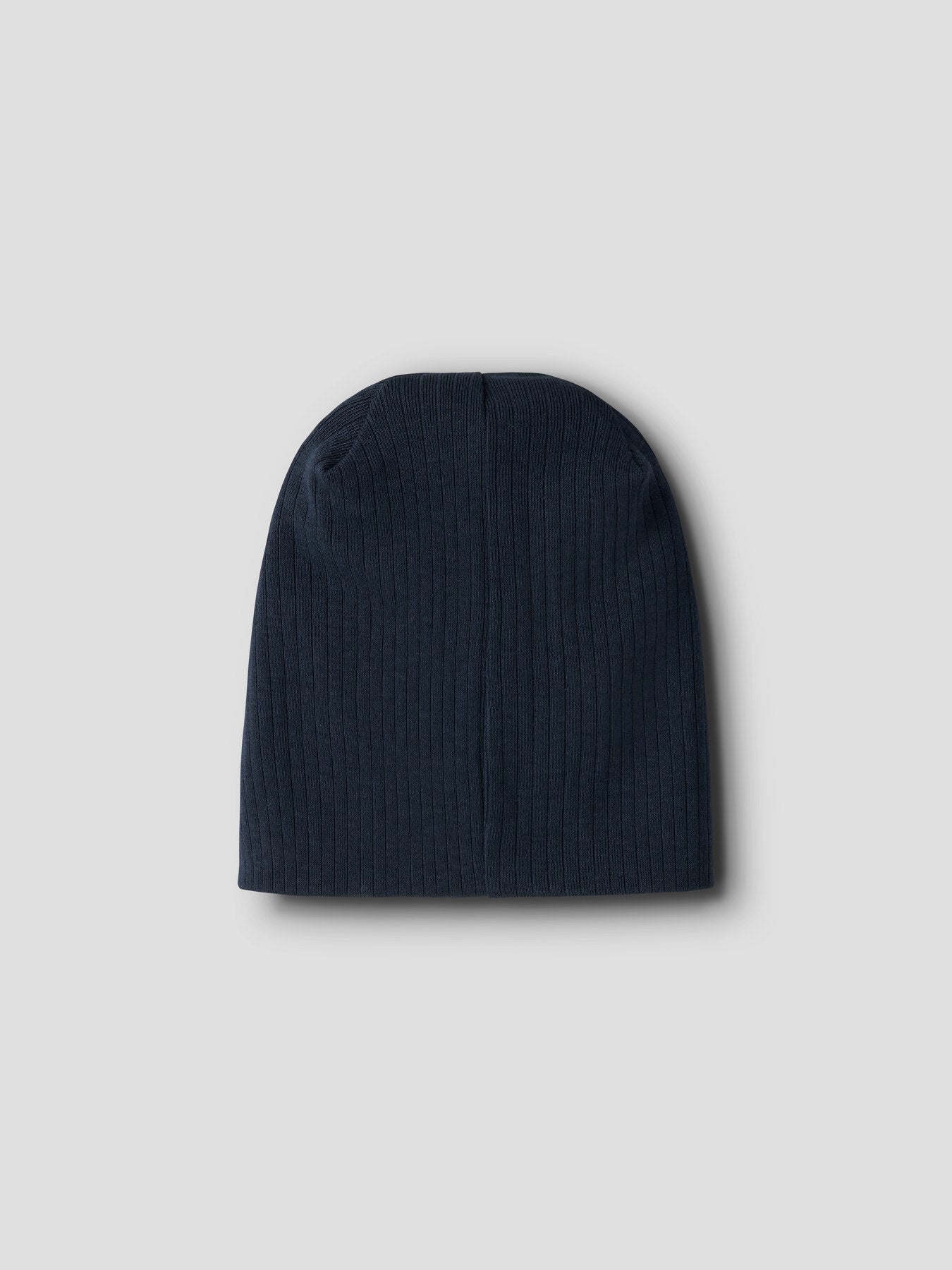 Ribbad mörk blå tunn vår mössa till pojke. Mjuk skön mössa i ekologisk bomull från Name it.
NMNMEX BEANIE
13238330