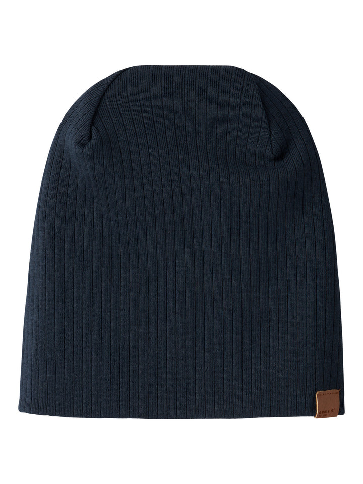 Ribbad mörk blå tunn vår mössa till pojke. Mjuk skön mössa i ekologisk bomull från Name it.
NMNMEX BEANIE
13238330