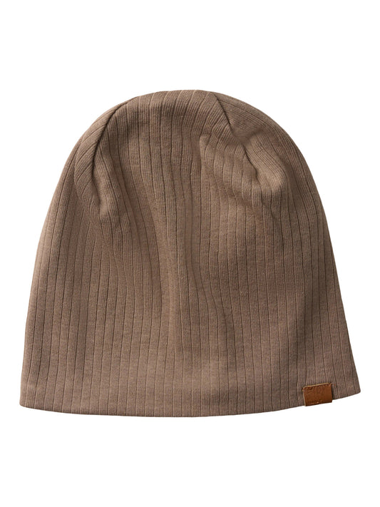Ribbad beige tunn vår mössa till pojke. Mjuk skön mössa i ekologisk bomull från Name it.
NMNMEX BEANIE
13238330