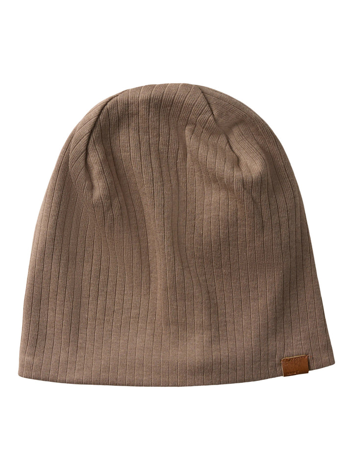Ribbad beige tunn vår mössa till pojke. Mjuk skön mössa i ekologisk bomull från Name it.
NMNMEX BEANIE
13238330