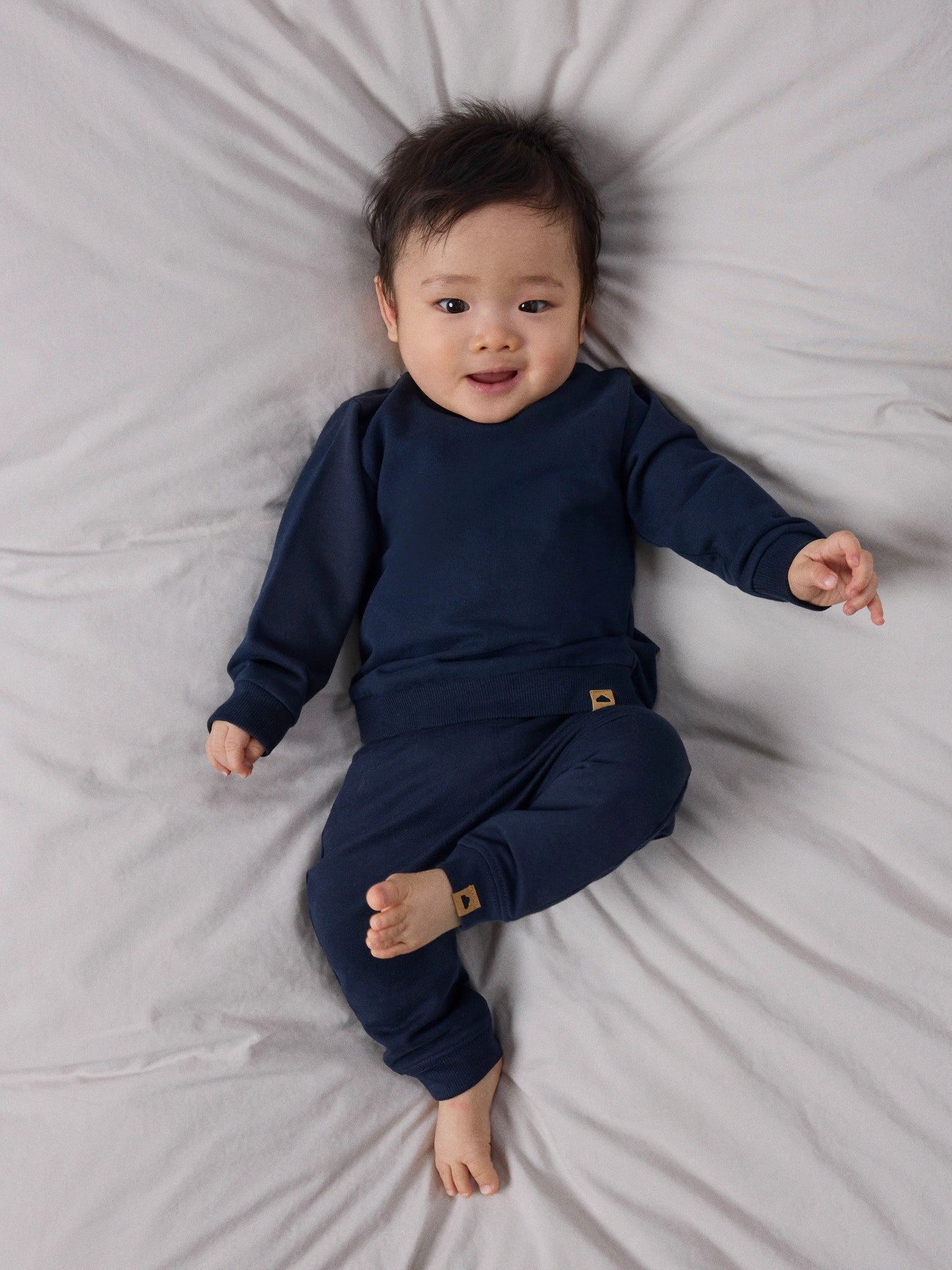 Blå enfärgad långärmad sweat unisex tröja till  baby pojke och bebis flicka. Ekologiska barnkläder från Name it.
NBNTAKKI LS SWEAT NOOS
13239136