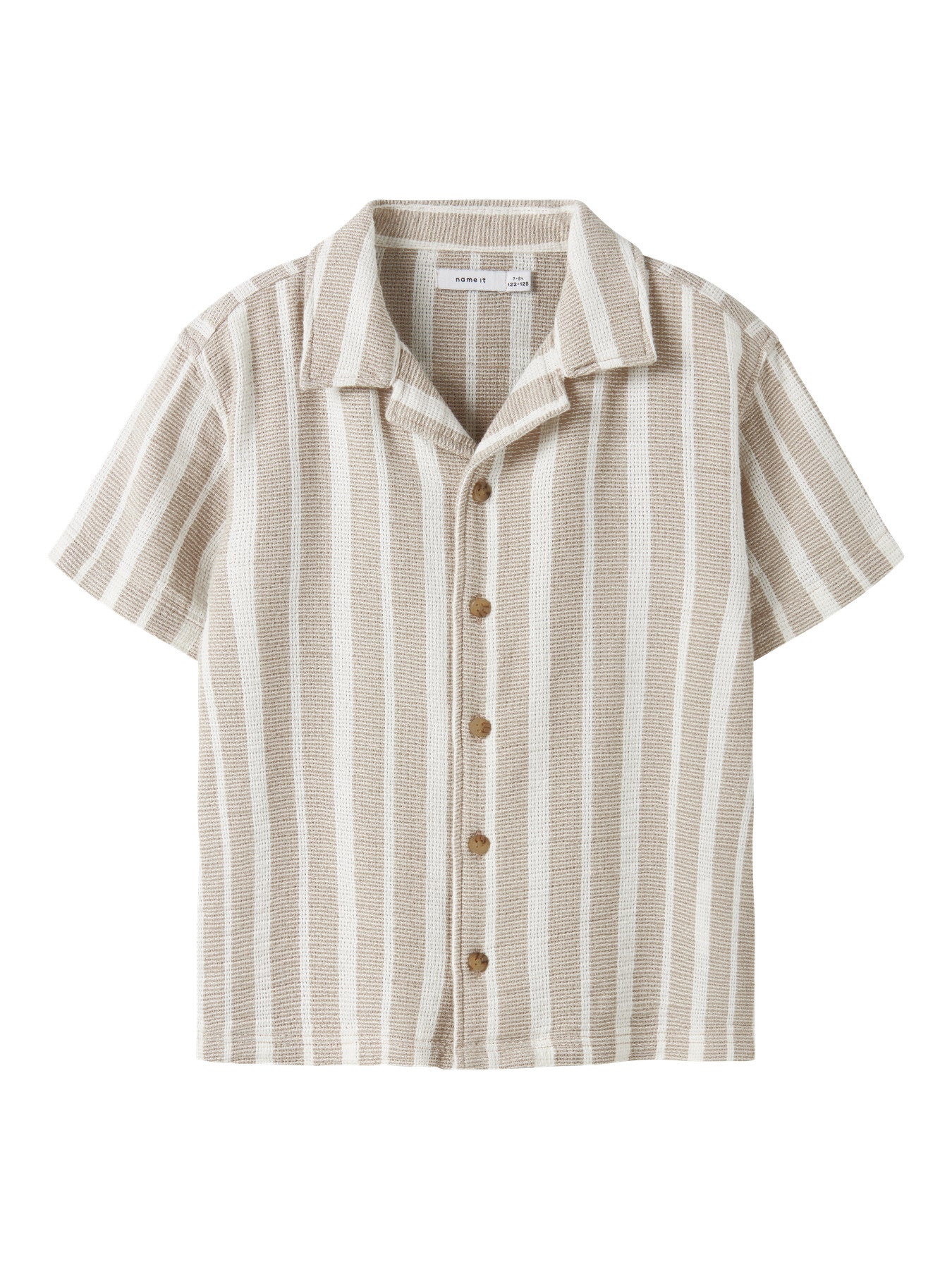 Snygg beige och vit randig kortärmad skjorta till pojke. Sval sommar skjorta till kille barn och ungdoms kläder i ekologisk bomull från Name it.
NKMFOKO SS NREG SHIRT
13240150