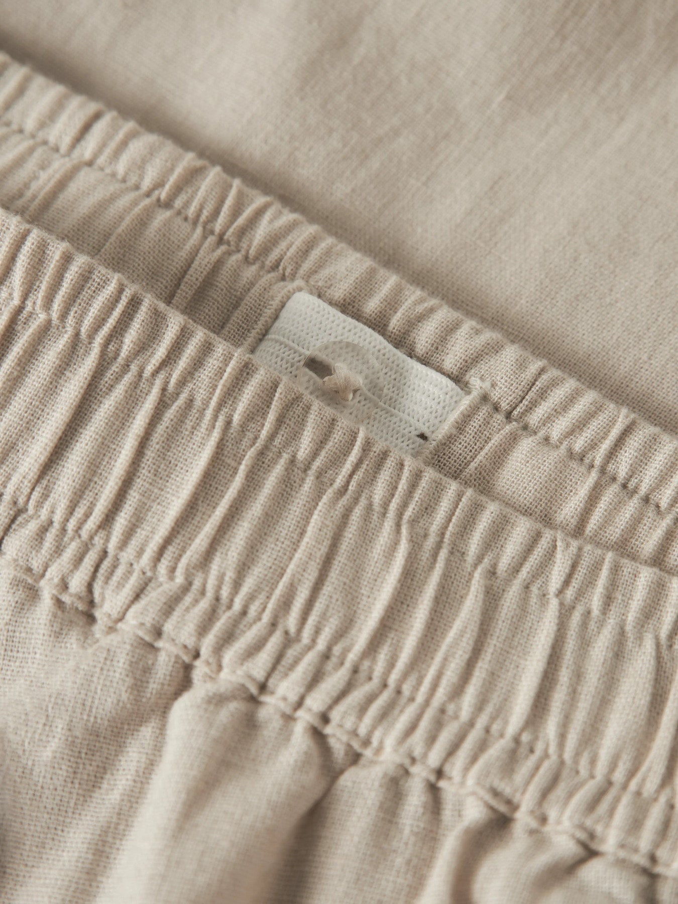 Beige rak linne byxa till kille. Skön linnebyxa till pojke, barn och ungdom. Snygg, sval och sköna byxor i lin från Name it, ekologiska barnkläder.
NKMFALINNEN PANT
13240459