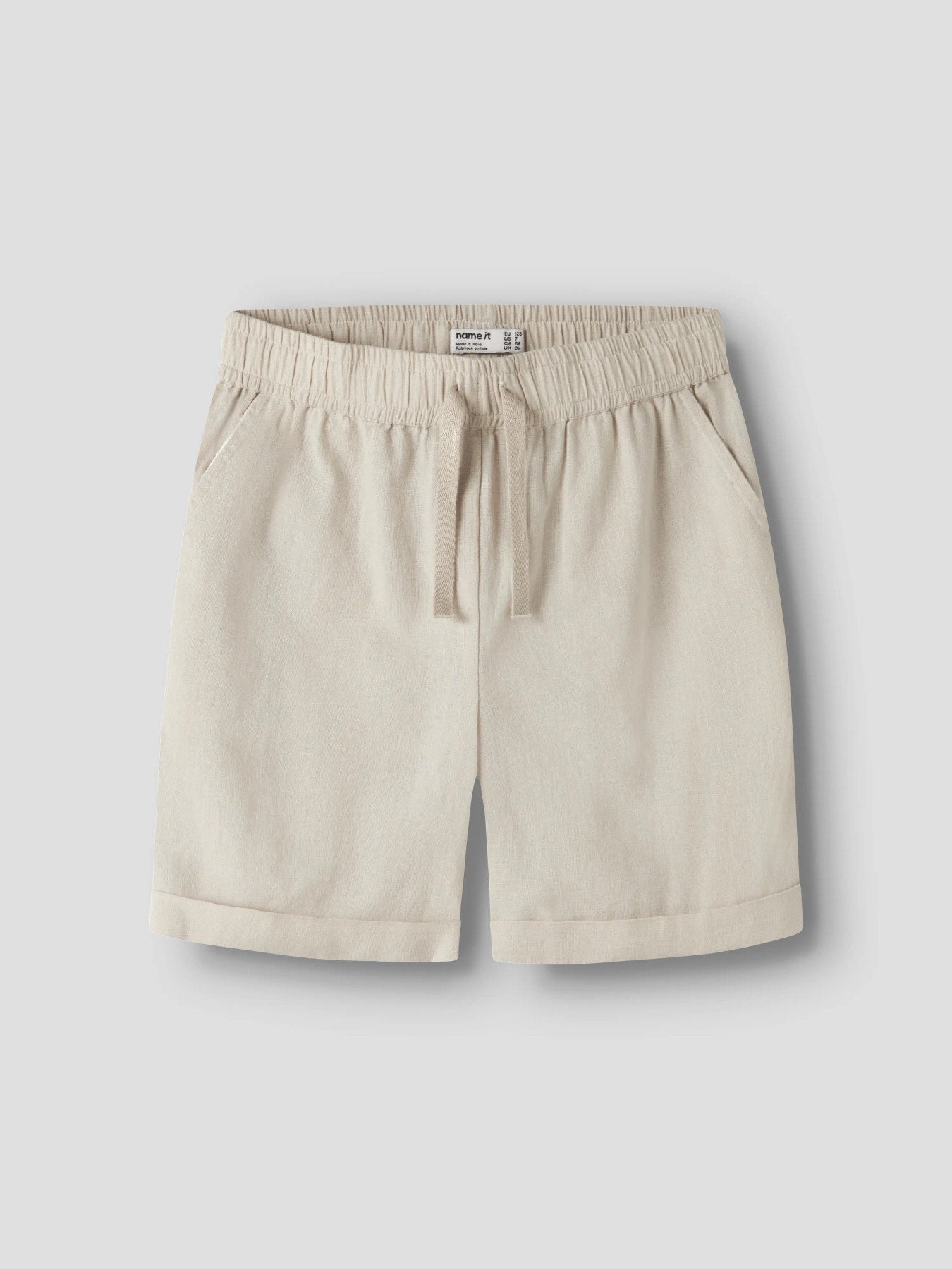 Beige linne shorts till pojke. Linneshorts till kille barn och ungdom.
NKMFALINNEN SHORTS
13240460