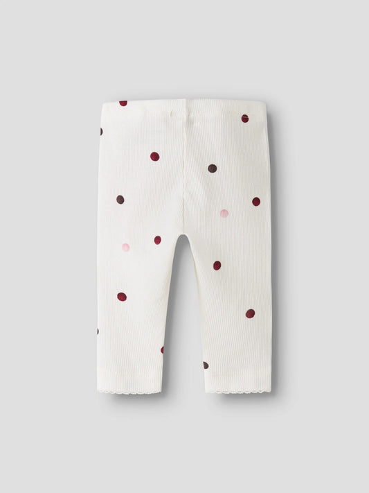 Ribbad  baby leggings till bebis flicka. Prickiga vita baby byxor till nyfödd flicka, ekologiska bebis leggins från Name it.
NBFNUTTI LEGGING NOOS
13246492