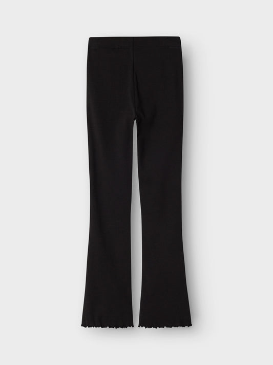 Name It svarta bootcut leggings för flicka i ekologisk bomull med ribbad struktur och mjuk stretchkvalitet