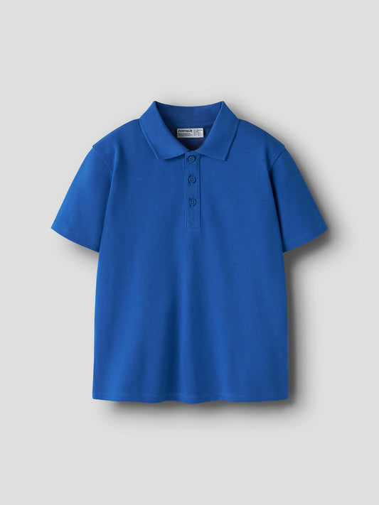 Klassisk enfärgad blå piké tröja till pojke. Kortärmad pike tröja i skön bomull från Name it till barn och ungdom kille.
NKMHANNI SS NREG POLO PB
13251000