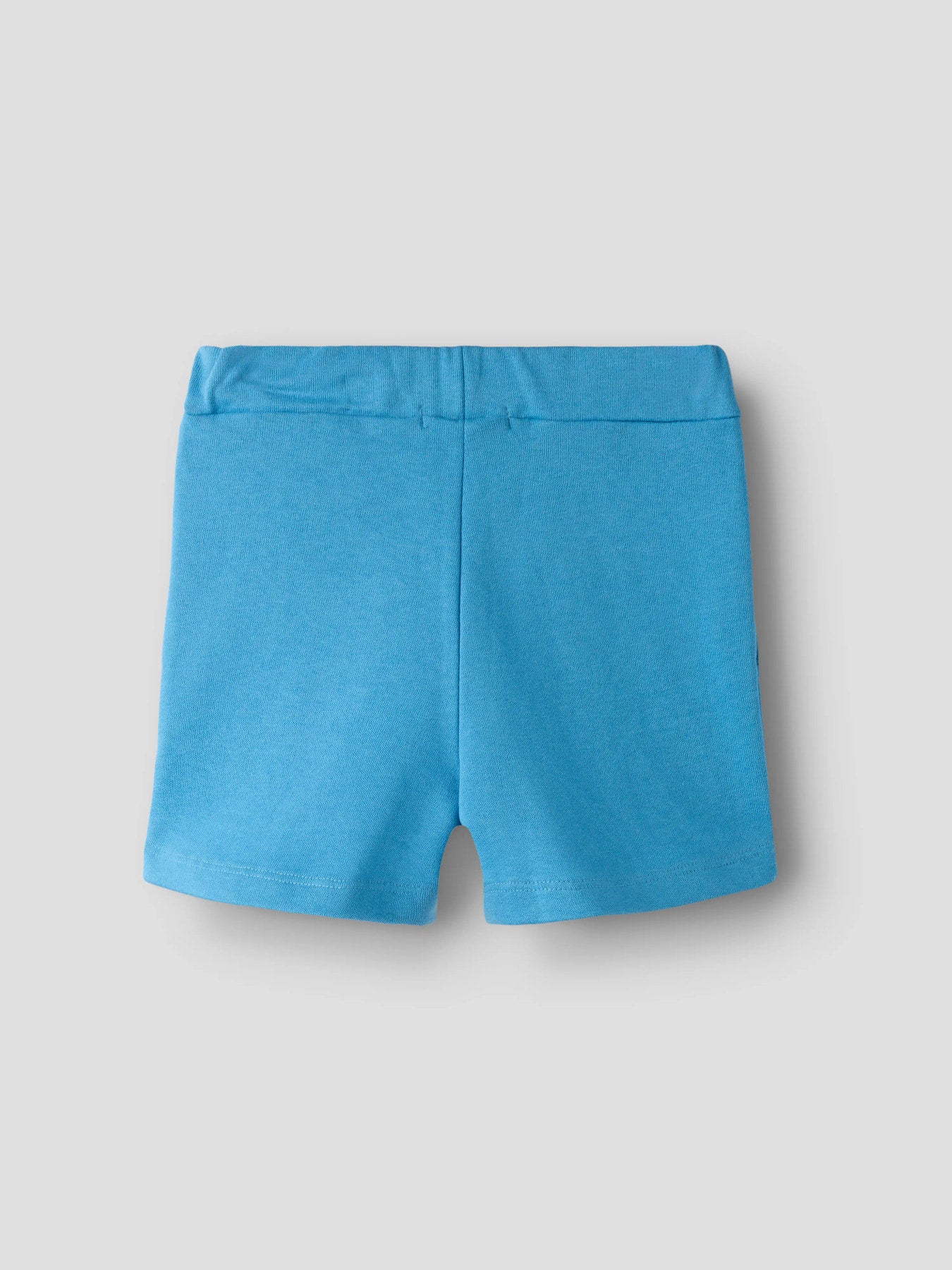 Turkos blå mjukis shorts till pojke. Sweat shorts ljusblå till pojke från Name it.
NMMFRESNO NREG SWE SHORTS UNB BOX PB
13251015
