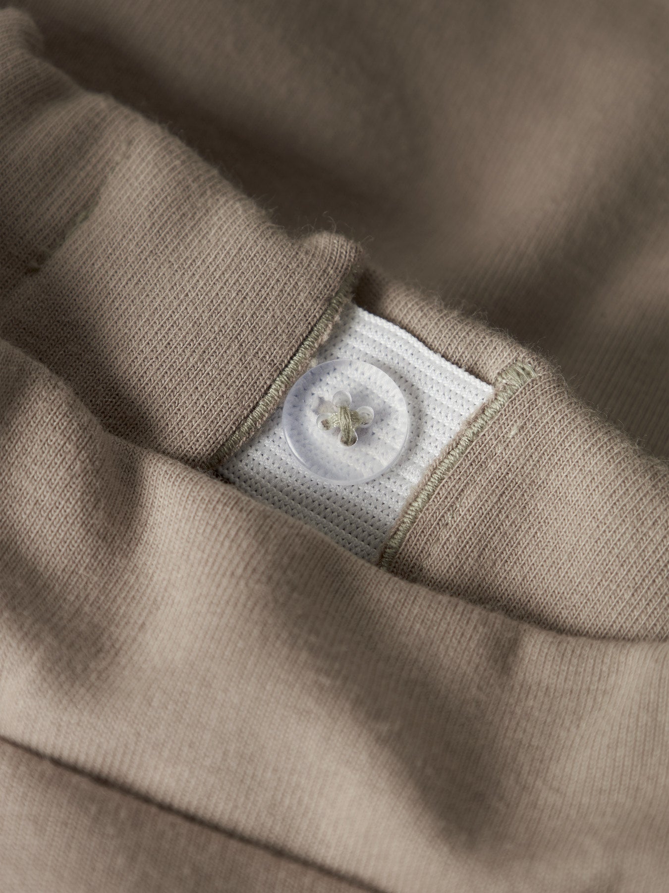 Beige mjukis shorts till pojke. Sweat shorts beige krabba till pojke från Name it.
NMMFRESNO NREG SWE SHORTS UNB BOX PB
13251015