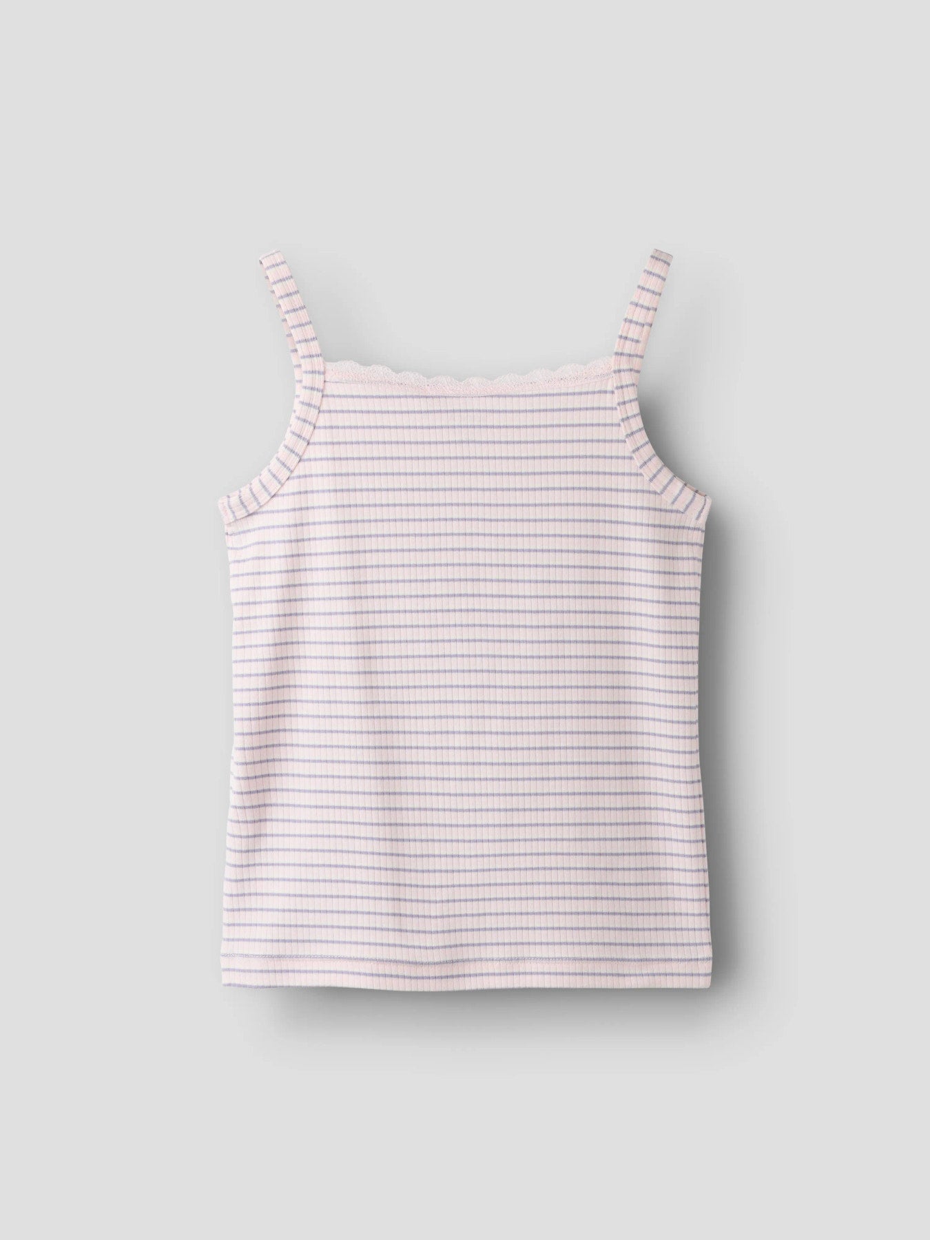 Rosa randigt linne med smala axelband till flicka. Tank linne till barn ungdom tjej från Name it.
NKFFENSINA SL SLIM TOP PB
13251228