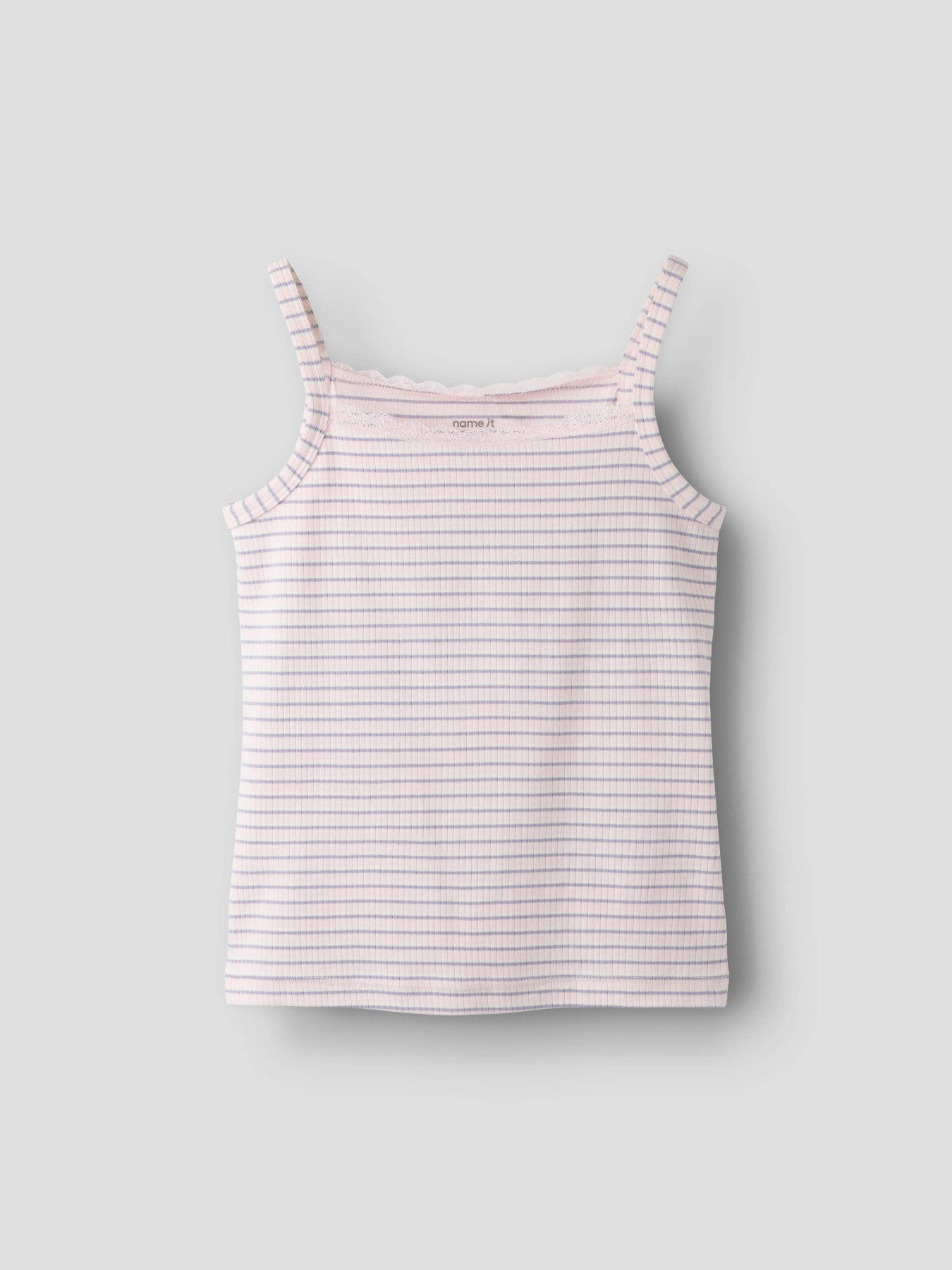 Rosa randigt linne med smala axelband till flicka. Tank linne till barn ungdom tjej från Name it.
NKFFENSINA SL SLIM TOP PB
13251228