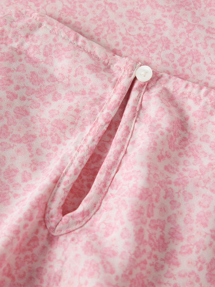 Söt små blommig omlott klänning till flicka. Omlottklänning i rosa blommor på sommarklänning från Name it.
NKFFANY SS WRAP DRESS PB
13251247