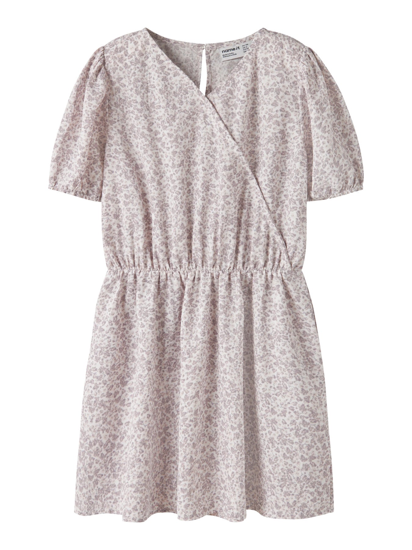 Söt små blommig omlott klänning till flicka. Omlottklänning i grå lila blommor på sommarklänning från Name it.
NKFFANY SS WRAP DRESS PB
13251247