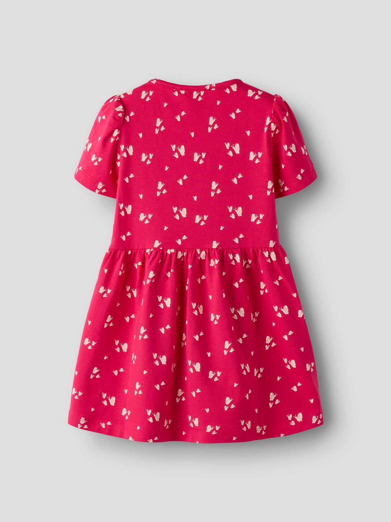 Röd kortärmad fjärils klänning till flicka. Söt sommar klänning med fjärilar, ekologiska barnkläder från Name it.
NMFFILLA SS DRESS BOX PB
13251499