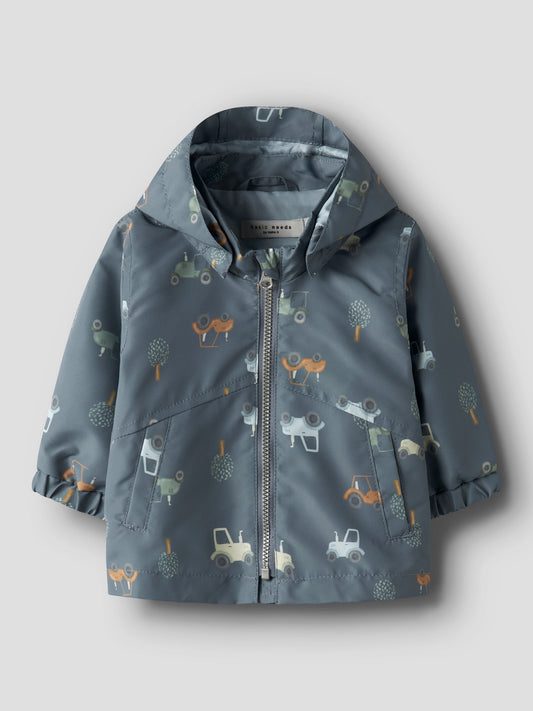 Blå traktor mönstrad baby jacka till pojke. Bebis jacka till vår och sommar med traktorer och bilar från Name it.
NBMMAX JACKET LI AOP
13251599