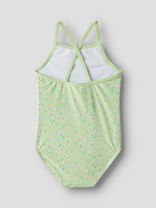 Små blommig söt grön baddräkt med korsade axelband till flicka. Badkläder från Name it, baddräkt mönstrad färgglad till flicka.
NMFZIZLA SWIMSUIT BOX TB
13251615