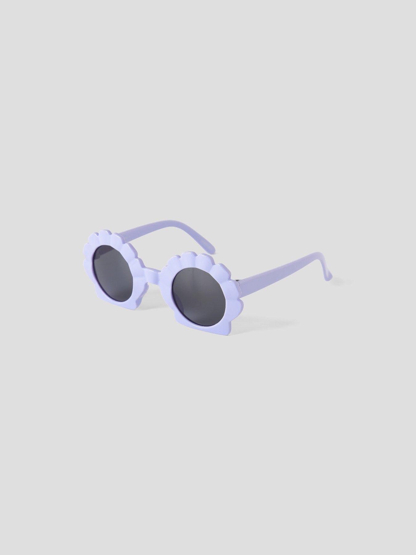 Lila blomformade sol glasögon till liten flicka. Solbrillor, solglasögon till flicka från Name it.
NMFFRANA SUNGLASSES
13251872