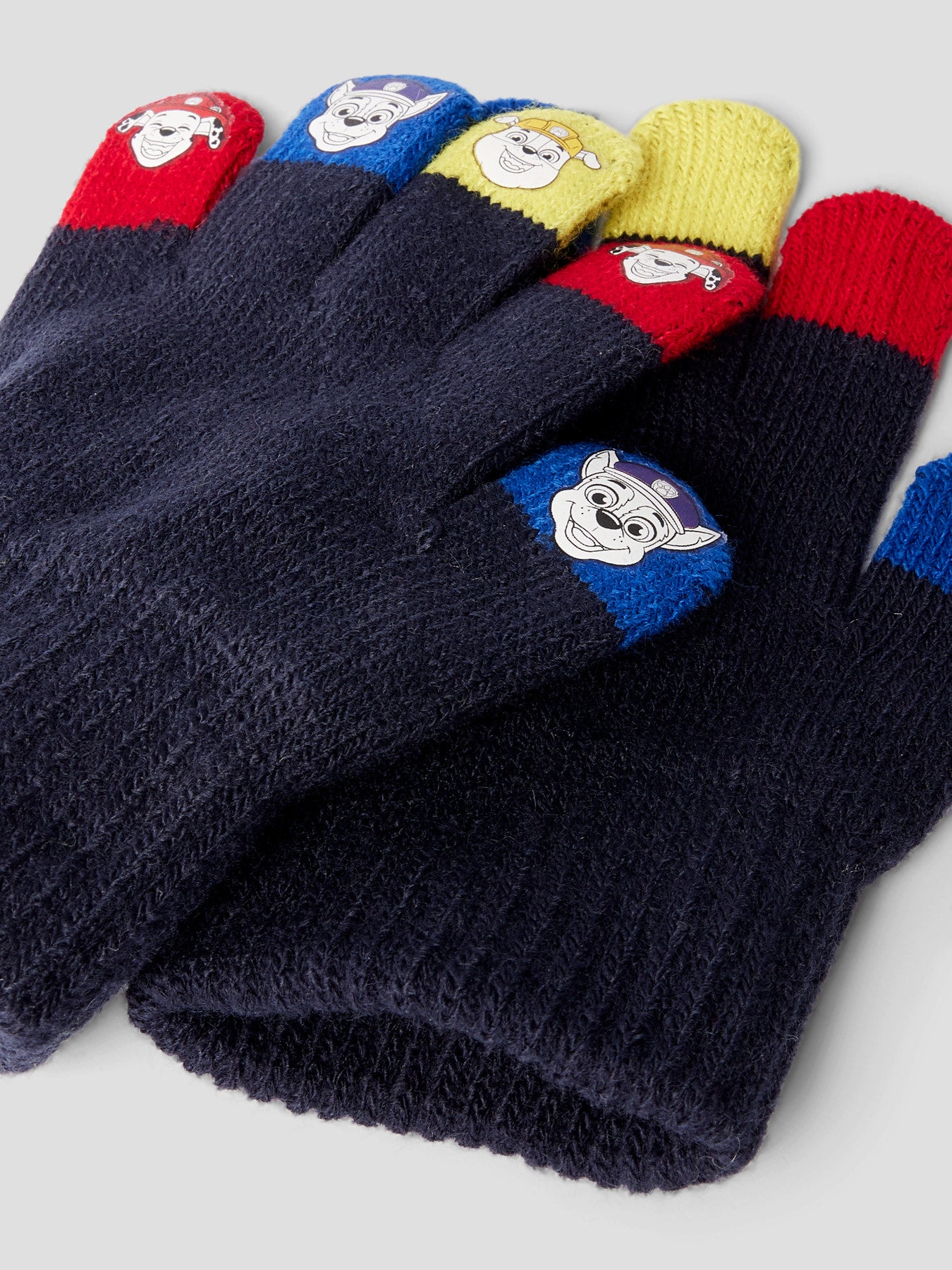 Färgglada Paw Patrol vantar till pojke. Roliga barn vantar från Name it. 
NMMJACOB PAW MAGIC GLOVES CPLG
13252081